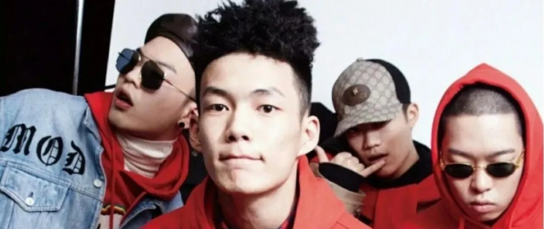 貝貝直播時暗示紅花會重聚關鍵在於PG One，感嘆方丈打款豪爽大氣