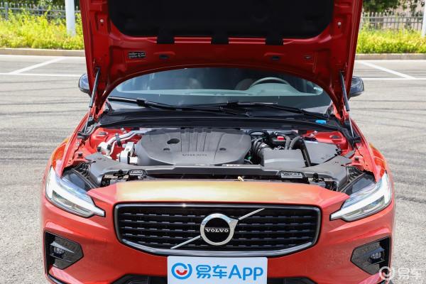 過年回家，開這四款豪華中型車誰更有牌面