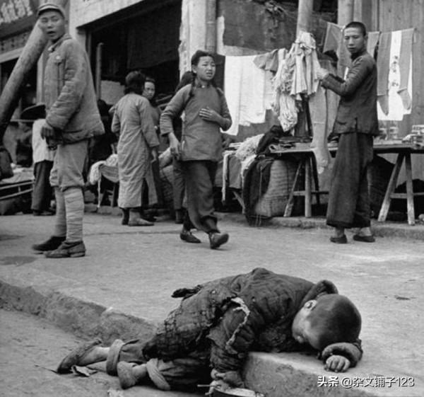 1961年陳賡病逝,臨終前拉著兒子的手:我死後,你會不會哭我啊? 1961年陳賡病逝,臨終前拉著兒子的手:我死後,你會不會哭我啊?