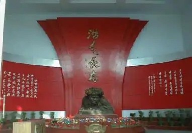 邱少雲壯烈犧牲後,只評了三等功,彭老總憤怒下令:必須特等功 邱少雲壯烈犧牲後,只評了三等功,彭老總憤怒下令:必須特等功