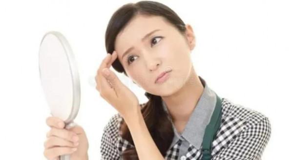 湖北嫁廣西，出門前花10分鐘化妝，老公不耐煩：打扮啥？誰看你？