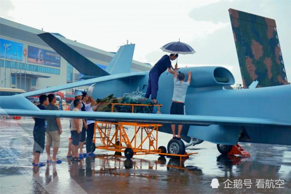 前所未有的自信!中國空軍在珠海航展上公開展示兩款絕密無人機 前所未有的自信!中國空軍在珠海航展上公開展示兩款絕密無人機