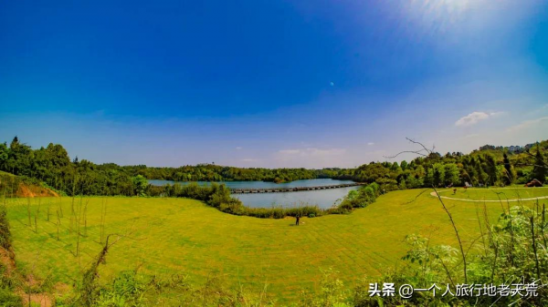 苦等5年終通高鐵！這座比成都還巴適的酒城，為了吃也要去一趟