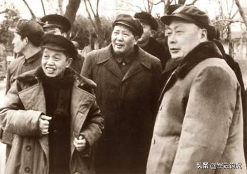 項英拒不向北發展，毛主席多封電報催促無效，最後連發11個問號