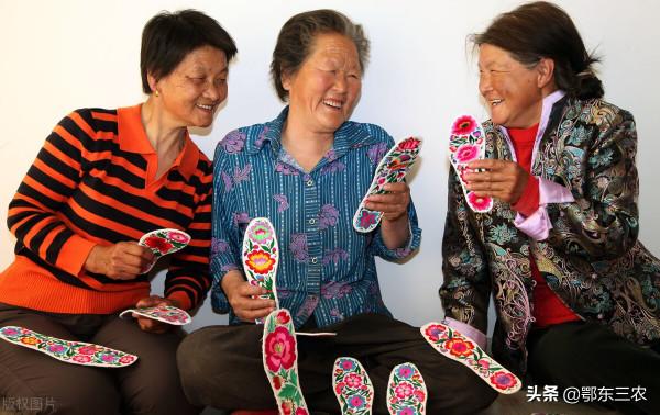 老家方言非常奇葩的稱呼，確實很有趣，每個地方各有千秋