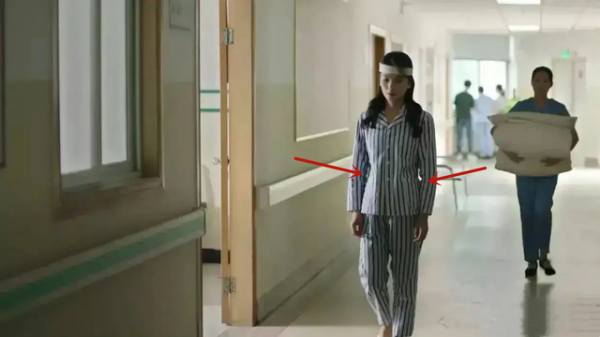 《星辰大海》劉濤穿收腰病號服,違背常識引爭議,服裝師發文回應 《星辰大海》劉濤穿收腰病號服,違背常識引爭議,服裝師發文回應