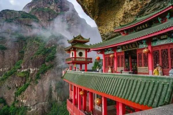 全國17個懸崖絕壁上奇觀建築,除了樂山大佛與懸空寺:你知道幾個 全國17個懸崖絕壁上奇觀建築,除了樂山大佛與懸空寺:你知道幾個