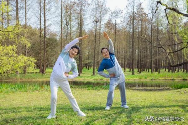 65歲阿姨與69歲大叔搭夥3年，無意聽到他與兒子對話，讓她心涼透