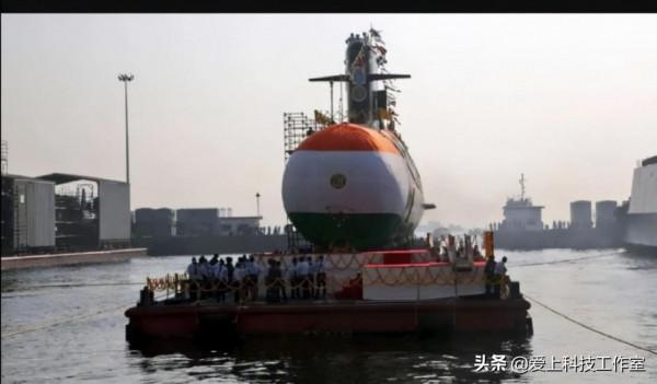印度海軍“維拉”號潛艇服役,印網民吐槽:下潛時別忘記關艙門 印度海軍“維拉”號潛艇服役,印網民吐槽:下潛時別忘記關艙門