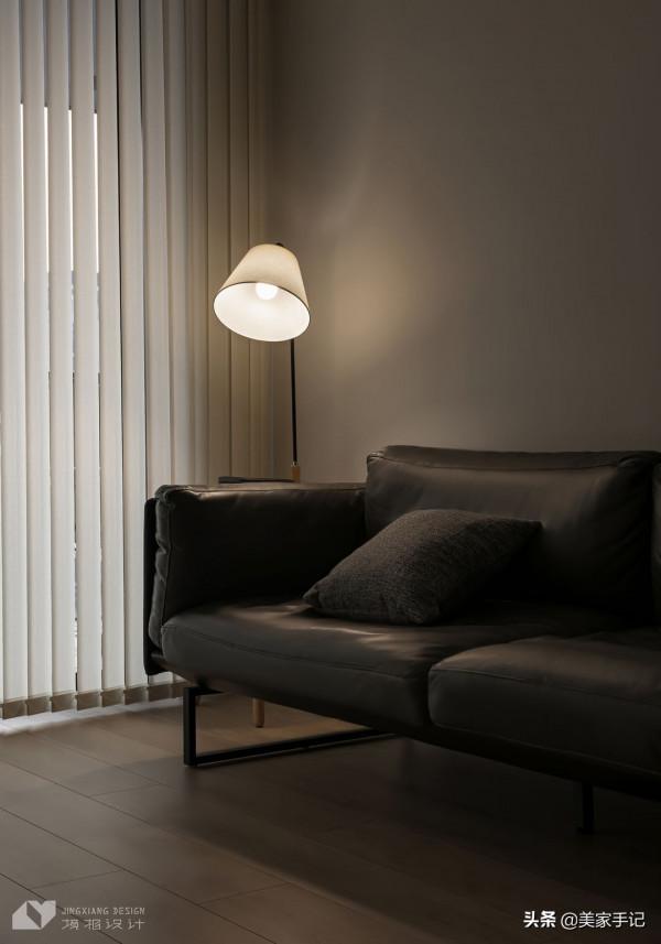 深圳夫妻136㎡的家，僅憑一個客廳就圈粉無數，不要電視牆太香了