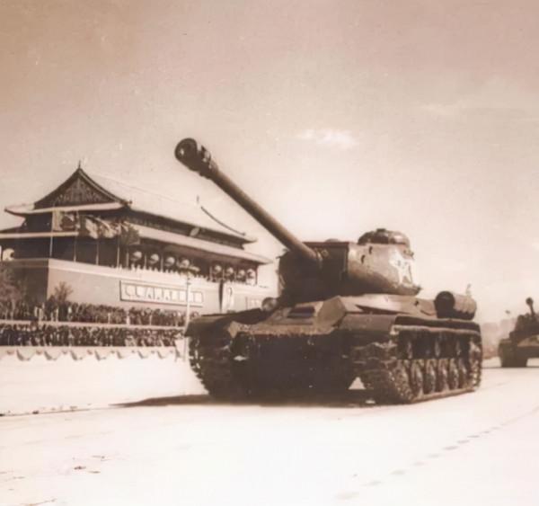 特殊年代！一場“低調”的閱兵式，卻對人民軍隊發展意義重大