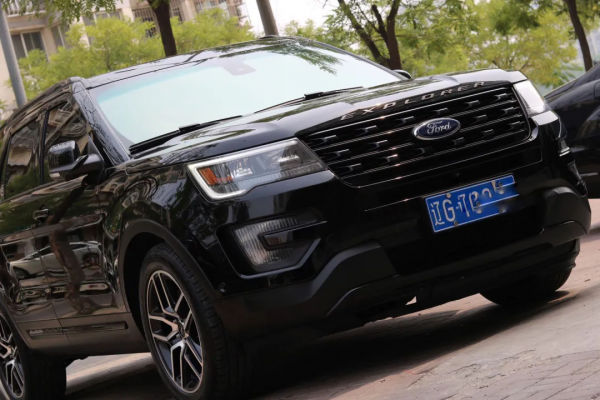 怪獸修車：翻新一輛&quot;破舊&quot;的二手福特探險者，最終&quot;舊車&quot;變新車