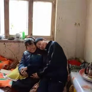 爸爸患精神病,媽媽殘疾,這個孩子為啥卻說,別人應該羨慕他? 爸爸患精神病,媽媽殘疾,這個孩子為啥卻說,別人應該羨慕他?