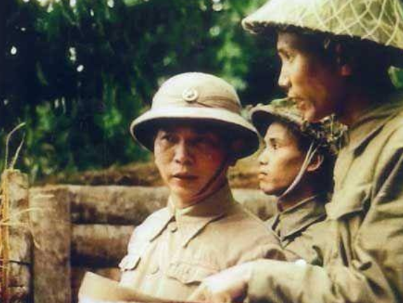 奠邊府大捷：數萬菜鳥實力爆棚，全殲1.6萬法軍？原來靠中國指揮