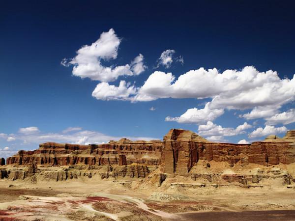 雅丹魔鬼城：大自然留下的傑作，堪稱鬼斧神工