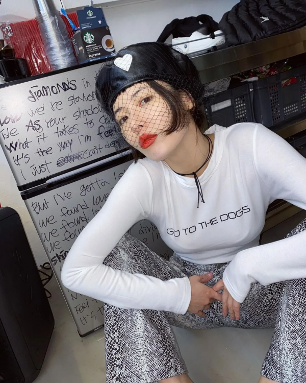 天吶！迪麗熱巴怎麼突然變醜了？​