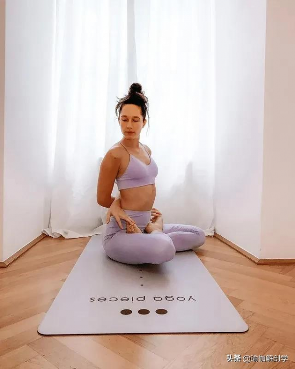 在家如何練瑜伽?這4點真心建議你認真看看!(附瑜伽序列) 在家如何練瑜伽?這4點真心建議你認真看看!(附瑜伽序列)