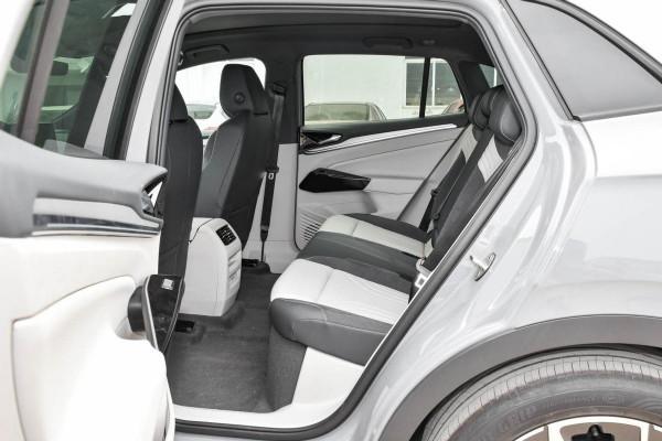 大眾ID.4 CROZZ算三好學生嗎？標配智慧駕駛輔助、門檻不到20萬