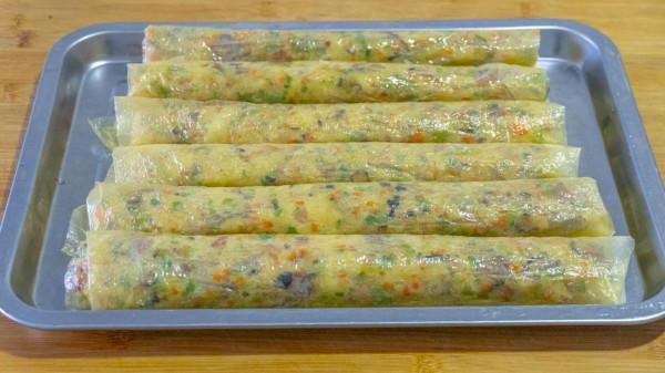 冬天早餐就要這樣做，蒸一蒸，捲一捲，軟糯又鹹香，孩子搶著吃