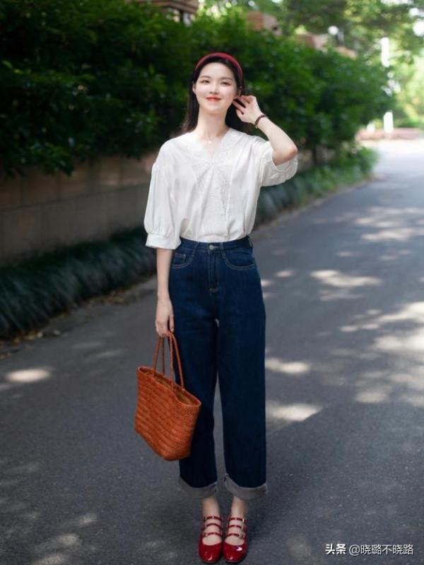 女人過了40歲，不管穿裙子還是褲子，少穿這5種顏色，顯黑還掉價