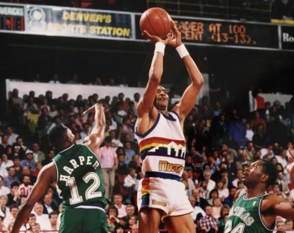 NBA各十年得分王一覽！哈登上榜，張伯倫場均得分太誇張