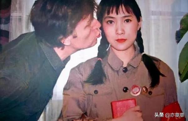 沈丹萍：第一個嫁老外的女明星，從不提張鐵林，改不改國籍？