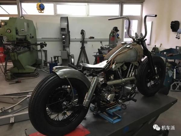 定製 | 極簡主義 1972年哈雷戴維森 FLH欣賞