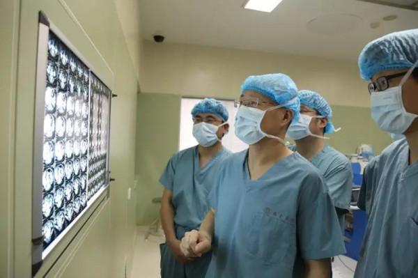 兩大手術一起做,他們為什麼打破常規? 兩大手術一起做,他們為什麼打破常規?