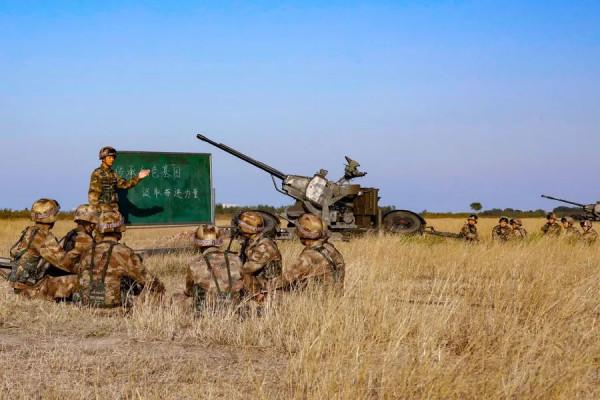 第71集團軍防空勁旅：2021，送你滿屏“政”能量！