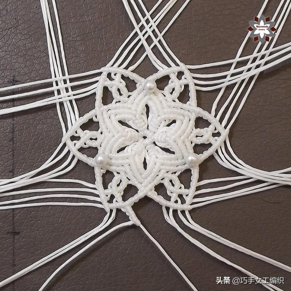 用繩子就能編出漂亮的雪花，超詳細的教程，一步一步教你編