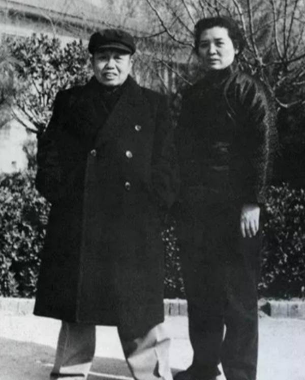 1983年譚震林病逝,臨終前曾問妻子葛慧敏:我死了,你怎麼辦? 1983年譚震林病逝,臨終前曾問妻子葛慧敏:我死了,你怎麼辦?