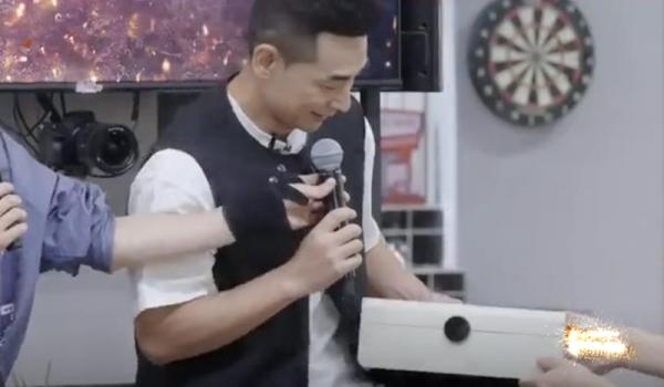 比舞臺更上頭,哥哥們的宿舍生活太有看頭 比舞臺更上頭,哥哥們的宿舍生活太有看頭