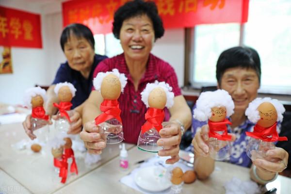 父親和20歲的兒子籤協議:我不給你買房娶媳婦,你不用給我養老 父親和20歲的兒子籤協議:我不給你買房娶媳婦,你不用給我養老