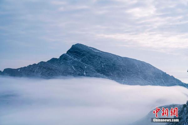 世界自然遺產地梵淨山現雲海奇觀