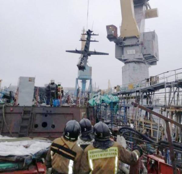 俄軍遭遇大火的戰艦，可能直接報廢！最樂觀估計：5年後才能修好