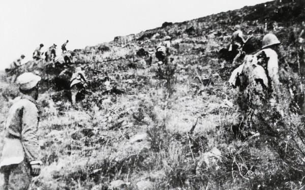 這一場血戰:司令員最後派出一個團援兵,只有副團長和80個兵 這一場血戰:司令員最後派出一個團援兵,只有副團長和80個兵