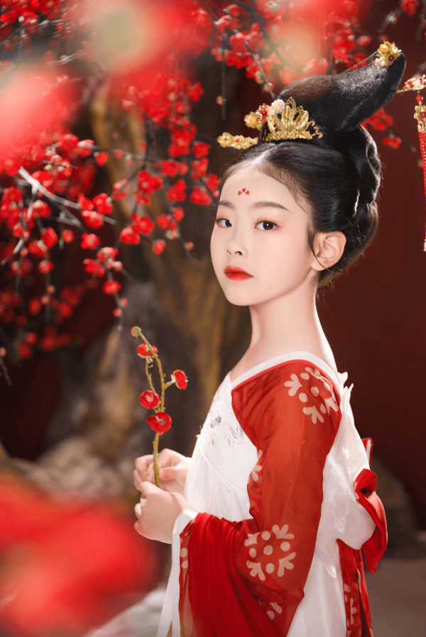 《風起洛陽》熱播，網友卻意外發現一枚“小宋軼”？