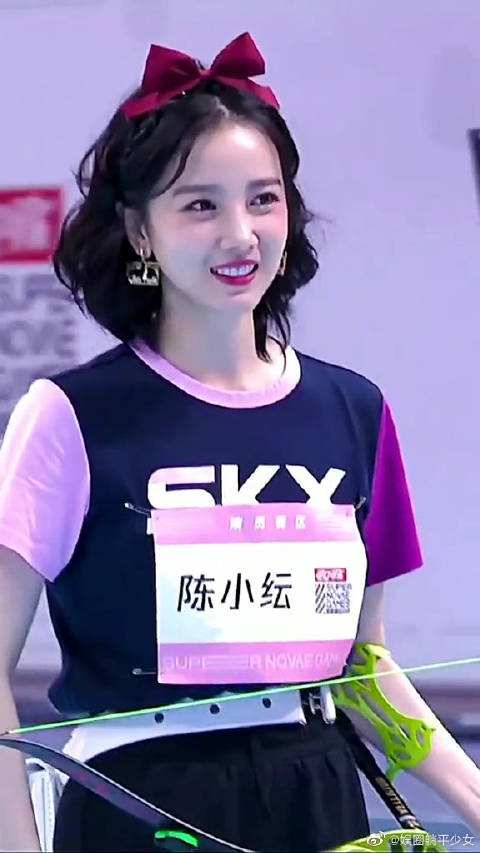 小臉女星的天下！這12個漫畫臉巔峰PK，大眼睛巴掌臉一個比一個美