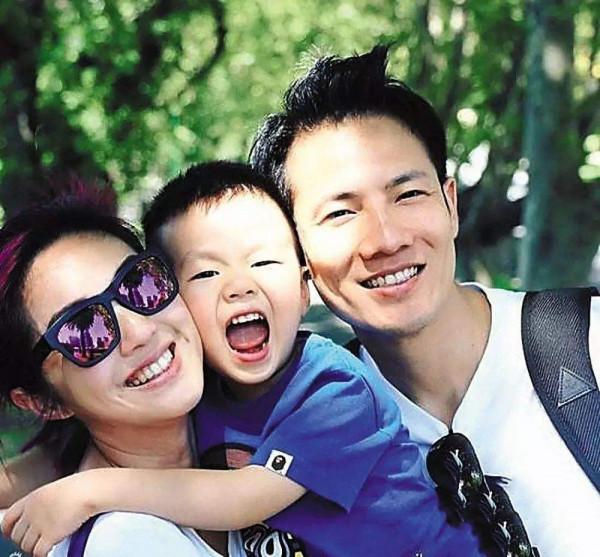 7位“轉移陣地”的港臺明星，定居內地，送娃上名校，各個有遠見