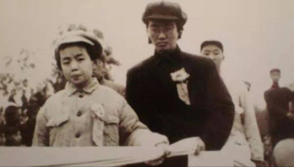 左太北：父親犧牲母親改嫁，被彭德懷撫養長大，上大學陳賡幫忙