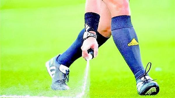 正義站在小人物這邊！噴霧劑發明者獲勝 FIFA將賠付1.2億歐