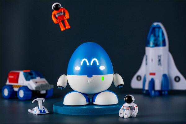我和大頭兒子的AI小老師！蛋寶智慧機器人預售勁爆來襲