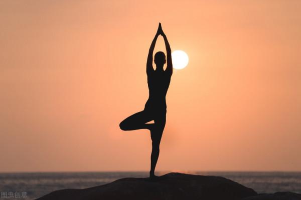 幾個平衡類瑜伽動作，增強身體的平衡感和穩定感