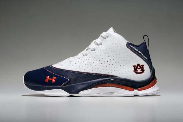 庫裡9代曝光！外形好似休閒鞋，中底科技沒變化，UA不想玩啦？