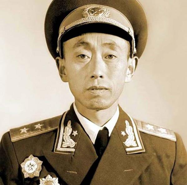 1985年裁軍重組七大軍區,司令員都是誰?後來又被授予了什麼軍銜 1985年裁軍重組七大軍區,司令員都是誰?後來又被授予了什麼軍銜