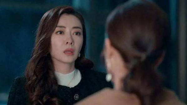 有沒有人覺得《家族榮耀》裡熊黛林的演技很拉胯？