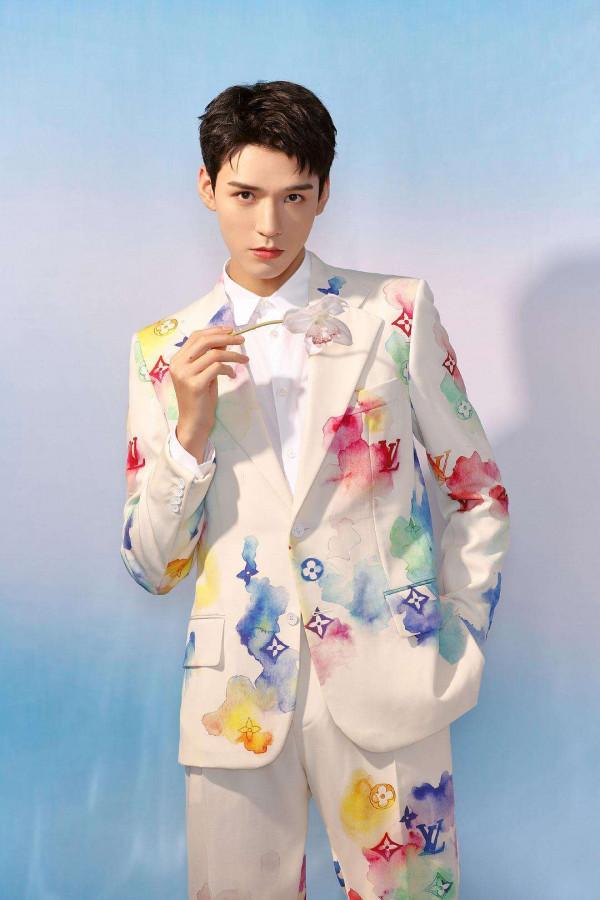 2022央視文聯春晚陣容曝光：王俊凱楊冪出席，張若昀跨界主持