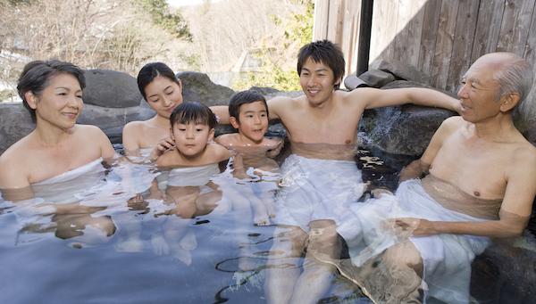 上海人均壽命，正在逼近日本，長壽的秘訣，或在於“精緻”二字