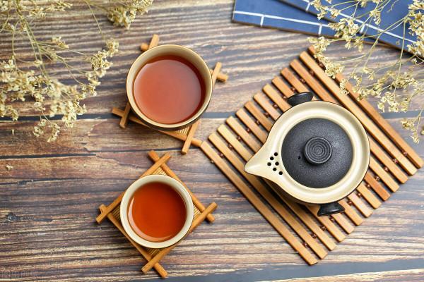 在薄情的世界裡深情地活著，你要做一束照亮這個世界的光