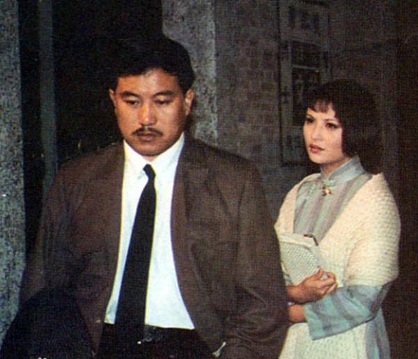 《上海一家人》李羚：在車庫中結婚，與大13歲初戀恩愛38年